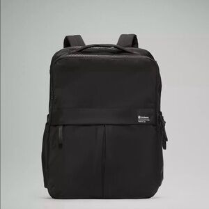 Lululemon Athletica Everyday Backpack 2.0 23L in black